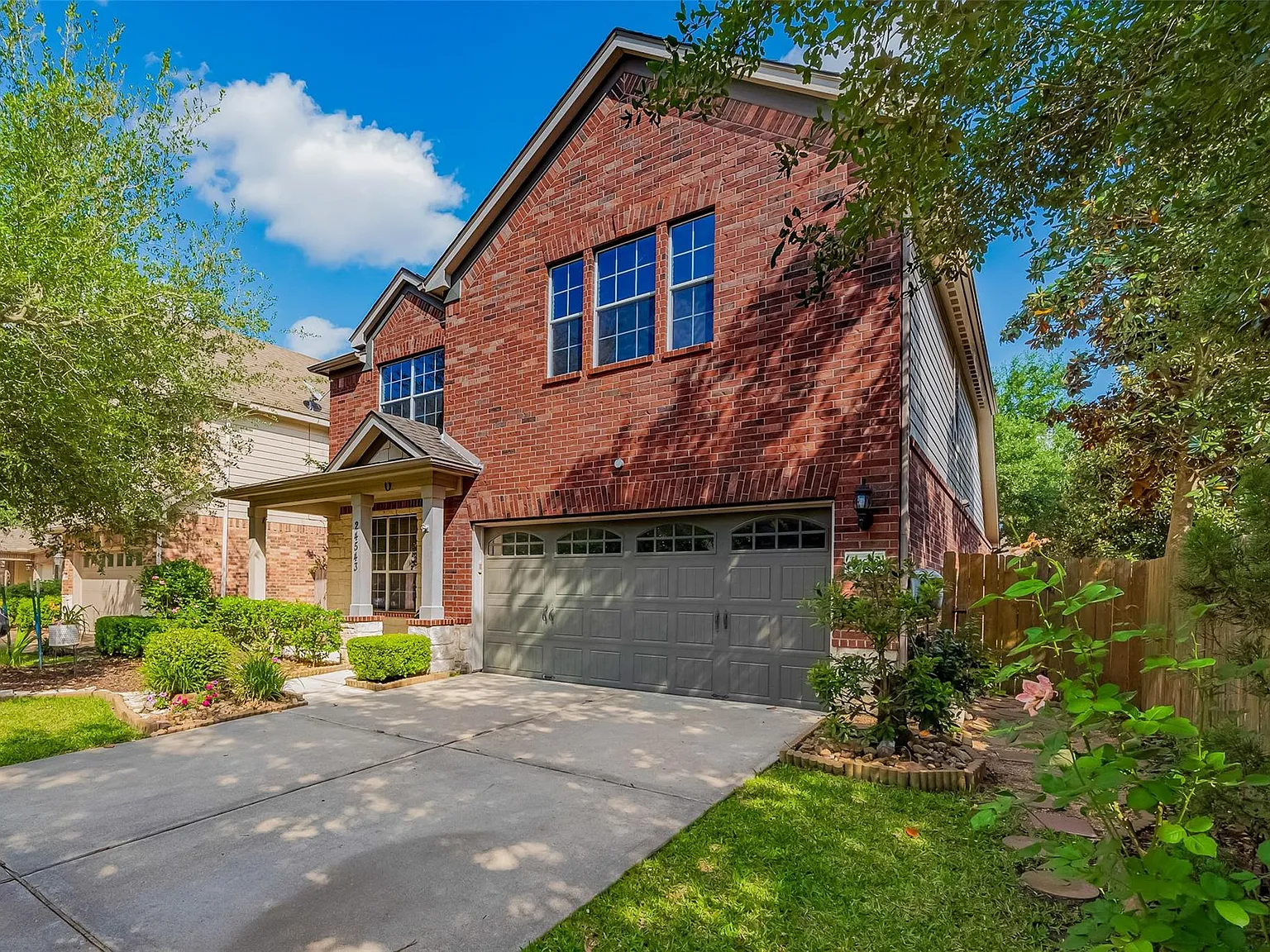 4 bed, 2.5 bath, 2474 sqft, $2,700 — Photo 4