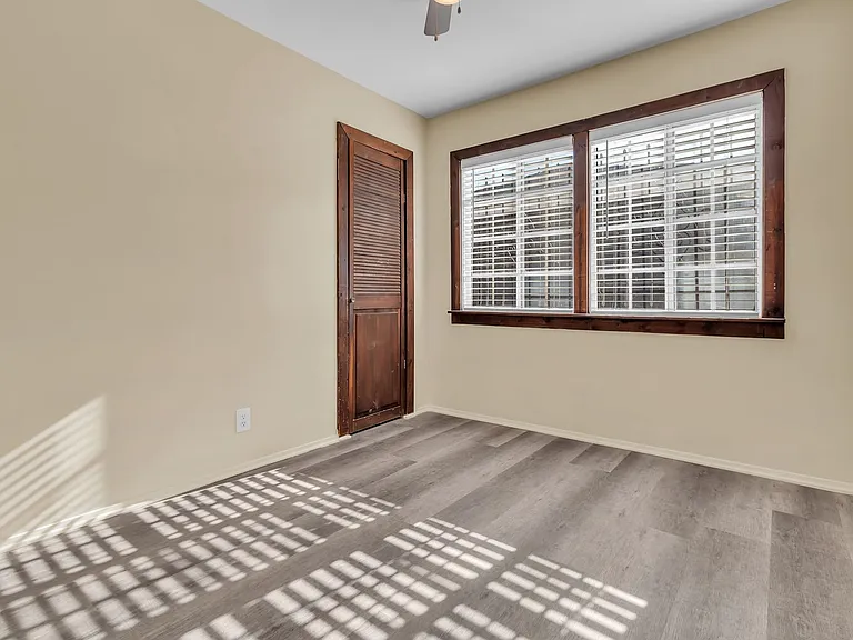 1239 W Carlton Pl — Photo 16