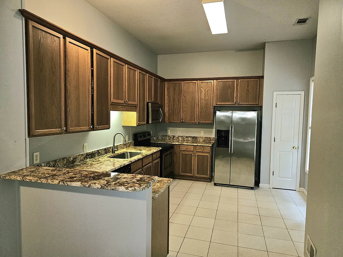 Building Photo - 3045 Imperial Dr