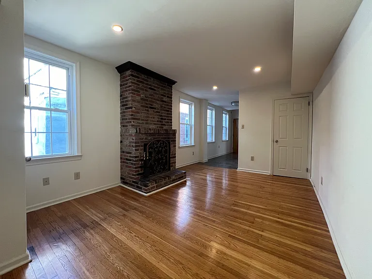 1332 Lombard St #2B — Photo 4