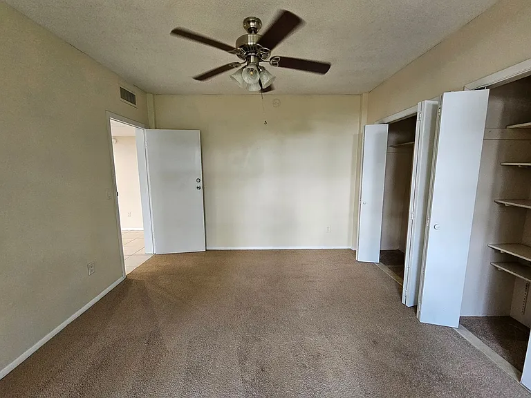 2818 SW 2nd Ave — Photo 51