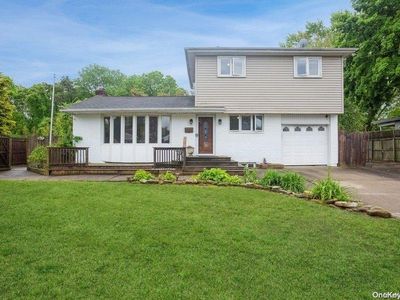 6 Riverdale Avenue, Oakdale, NY, 11769