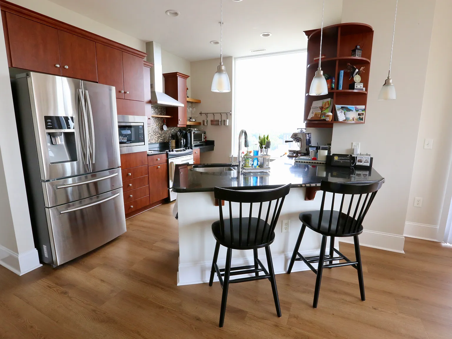 2 bed, 1272 sqft, $2,700 — Photo 4