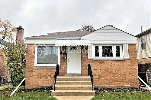 2526 Maple St Photo 1