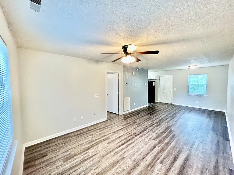 4410 Delashmitt Rd #1 — Photo 9