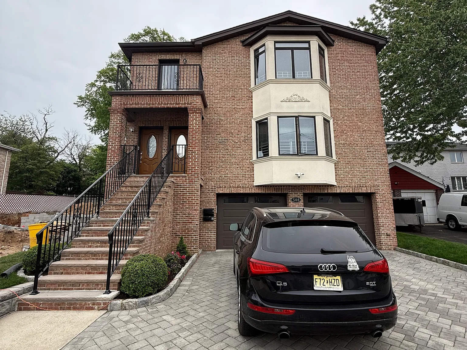 3 bed, 1900 sqft, $3,950 — Photo 1