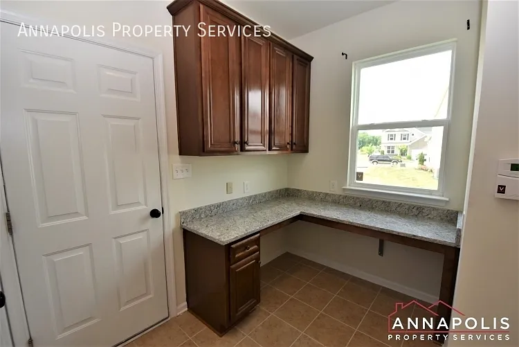 7946 Monrovia Dr — Photo 10