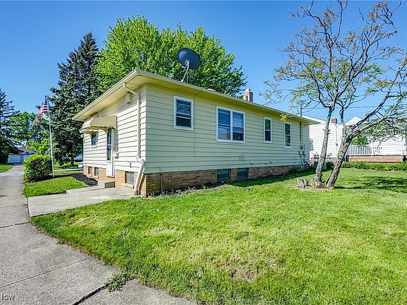 4th image of 3360 Hilltop Dr