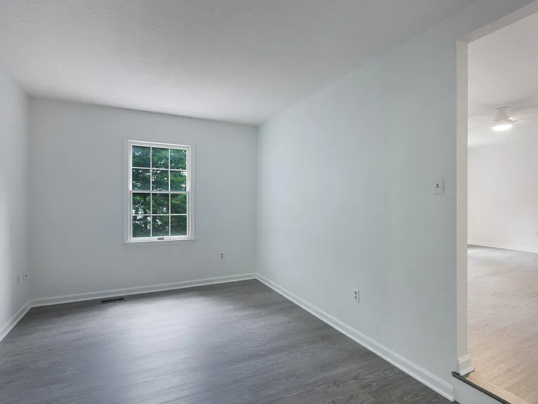 91 Premier Ct — Photo 30