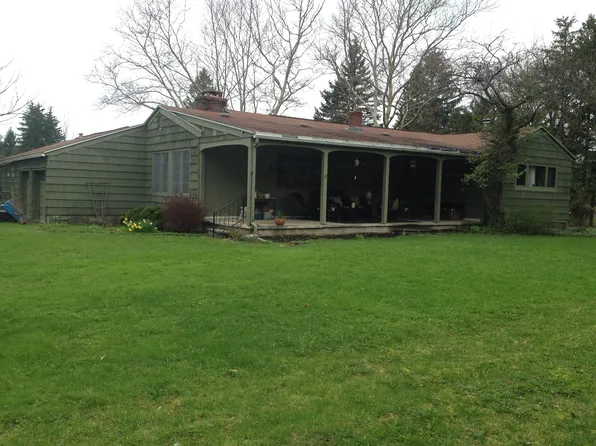 15 Elmridge Rd, Jamesville, NY 13078