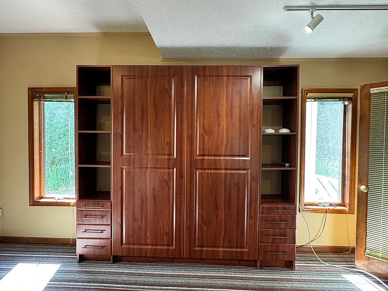 Murphy bed