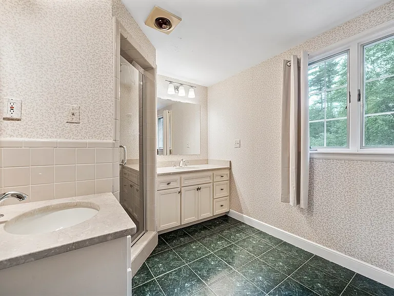 131 Montvale Rd — Photo 14