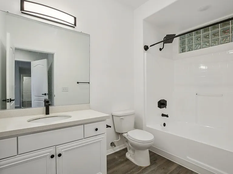 2245 Beverly Glen — Photo 45