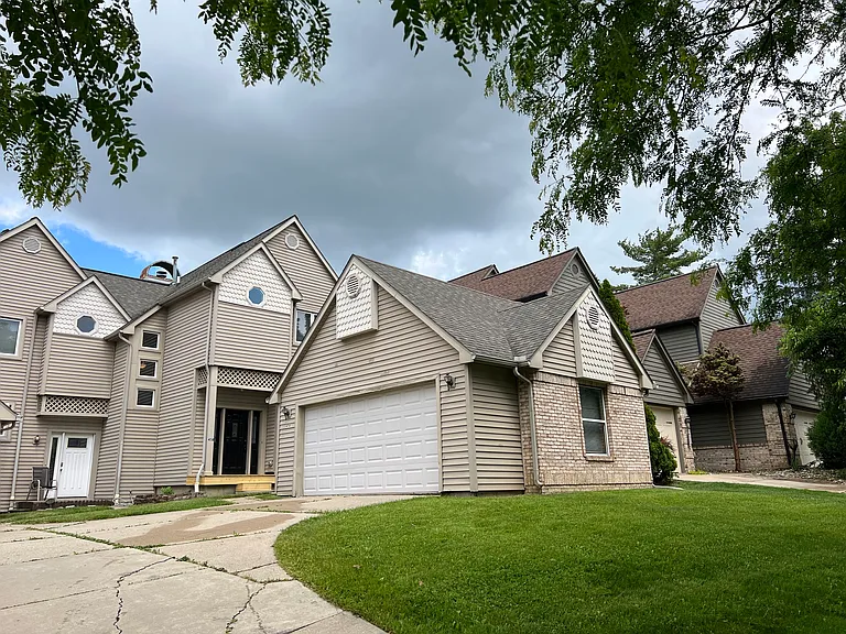 458 Village Oaks Ct — Photo 1