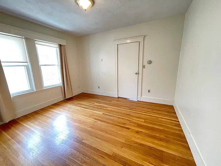 14 Allen St #2 — Photo 8
