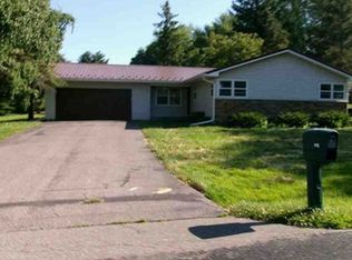 416 W Leonhard St, Marshfield, WI 54449