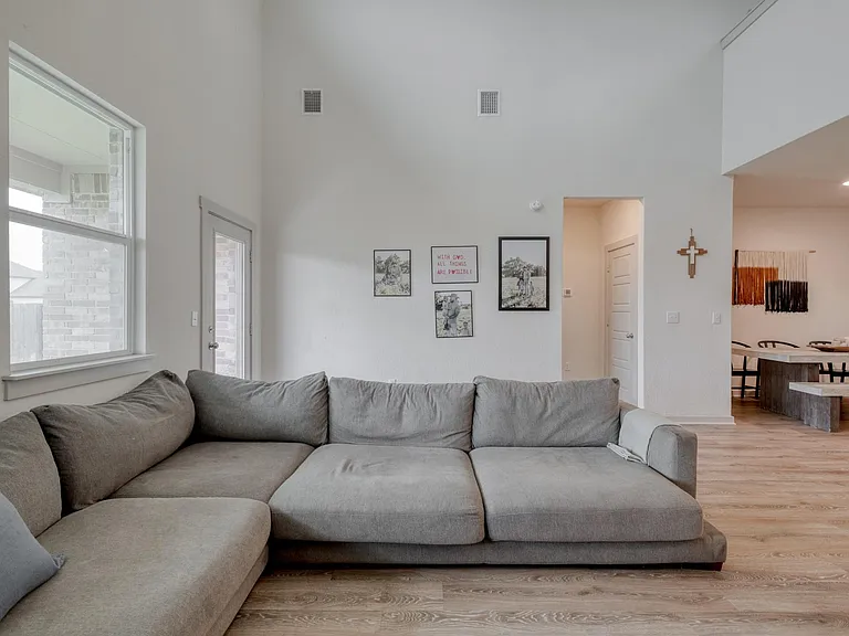 14005 McArthur Dr — Photo 10