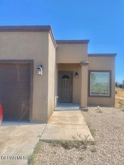 1st image of 708 Hc Gilbert Minjares Dr #B