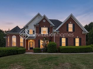 460 Nora Dr, Fayetteville, GA 30214