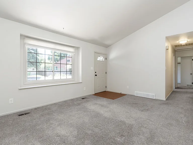 1956 Promenade Way — Photo 3