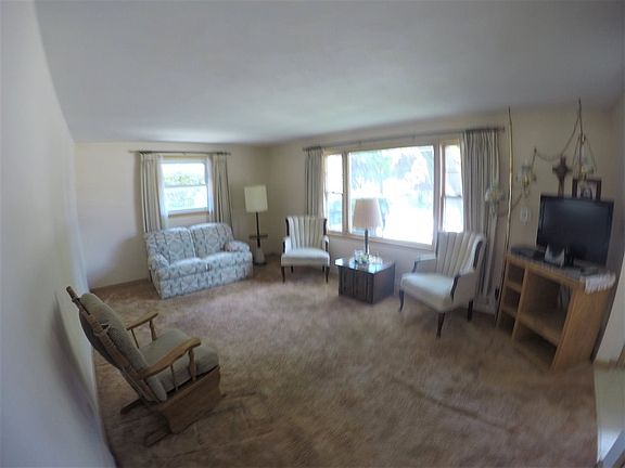 5th image of 150 Richard Ave