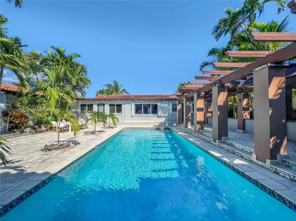 120 SW 26th Rd, Miami, FL 33129