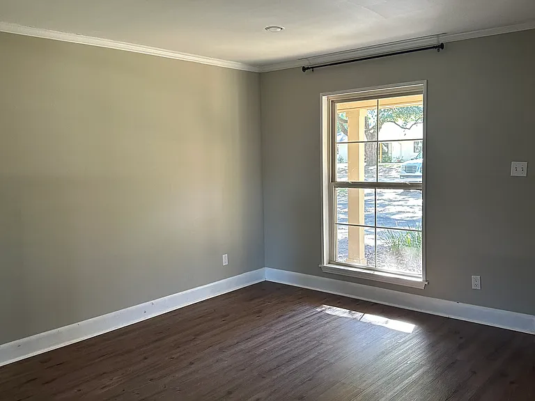 1507 Mohon St — Photo 12