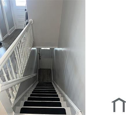 5th image of 34 Hayes St #38