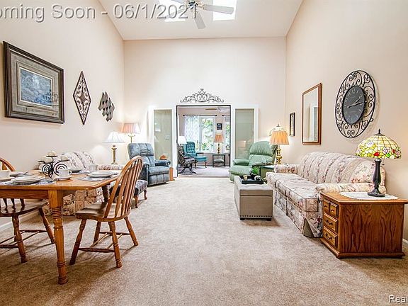 3rd image of 9339 Monica Dr