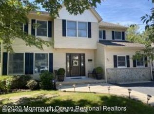 80 Ravine Dr, Matawan, NJ 07747