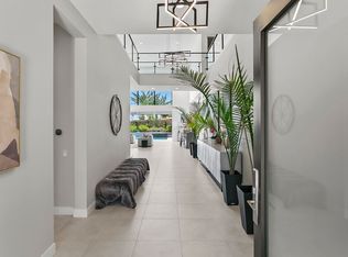 20042 W Mersey Ln, Northridge, CA 91326