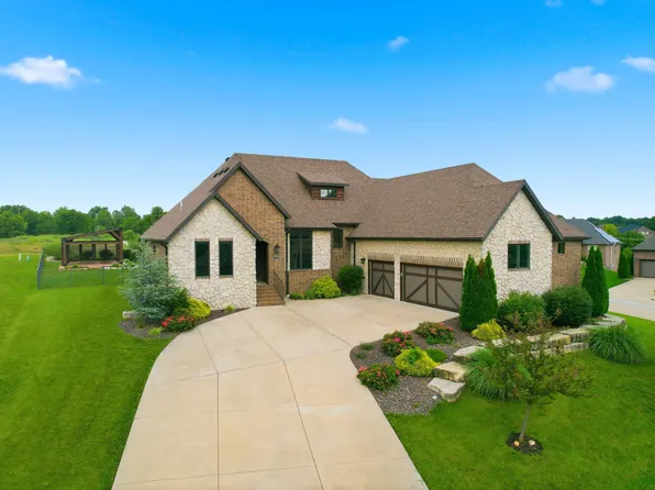 3215 W Bluffview Street, Springfield, MO 65810