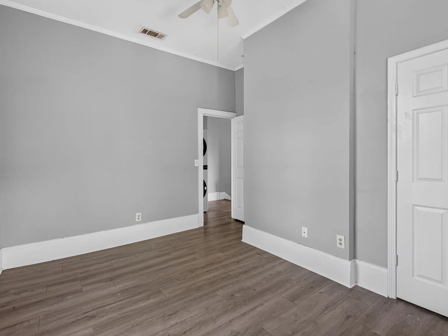 2 bed, 1100 sqft, $1,995 — Photo 3