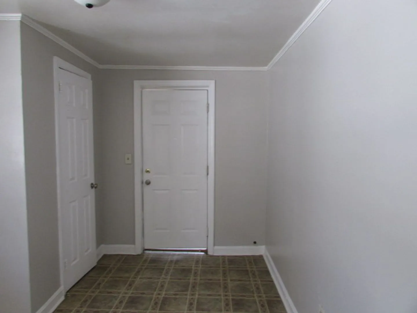 Charming 2-Bedroom Home in a Convenient Sumter Location — Photo 2