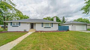 1st image of 276 W 68th Pl