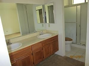 4th image of 10166 Abilene St