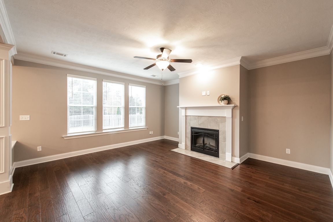 next background image