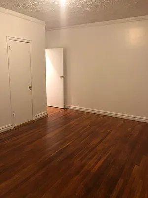 Rented by New York Residence | media 16