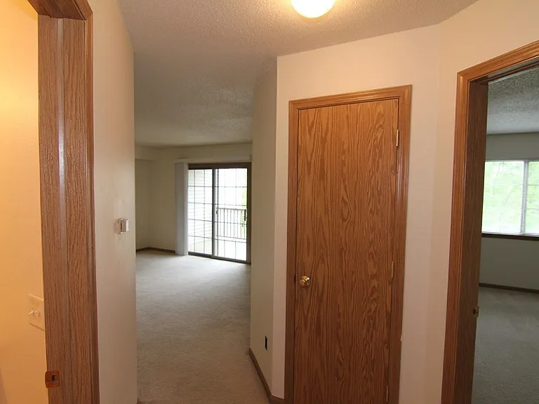 2882 Coral Ct — Photo 7