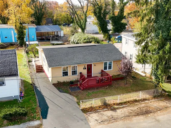 26 E Garfield Ave, Bridgeton, NJ 08302