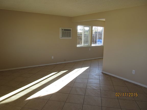 3rd image of 1010 E Navajo St