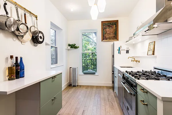 Rented by Brown Harris Stevens | media 7