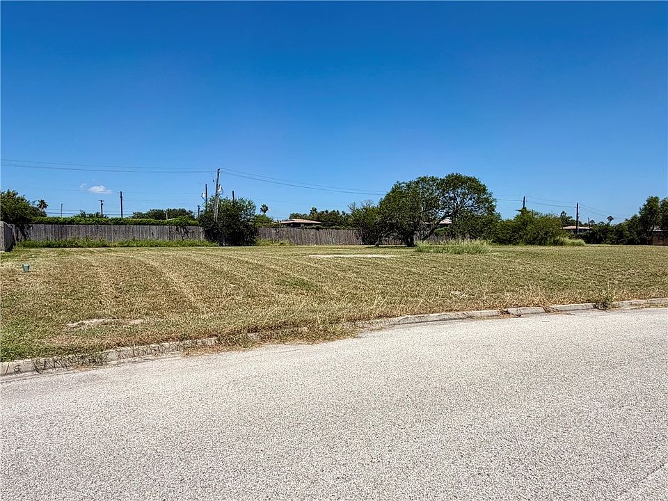 2nd image of 1331 Del Mar Dr