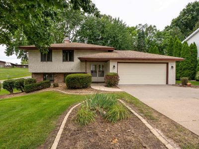 2905 Wilderness Dr, Dubuque, IA, 52001