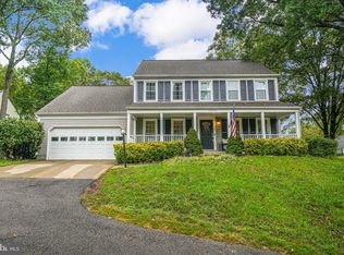 15494 Cliffview Dr, Dumfries, VA 22025