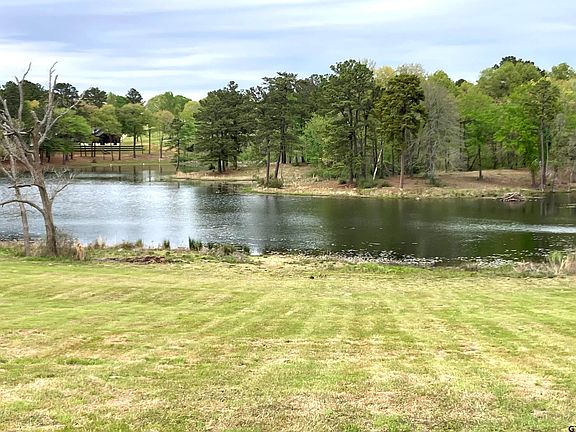 4th image of 64 White Oak Creek Rnch
