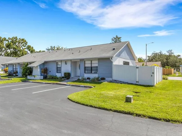 2000 Sheffield Ct, Oldsmar, FL 34677