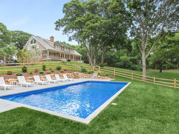 4 Bayberry Rd, Montauk, NY 11954