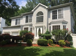 770 Pascack Rd, Paramus, NJ 07652