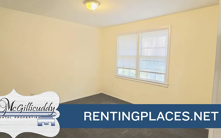 1240 Holden Dr — Photo 4